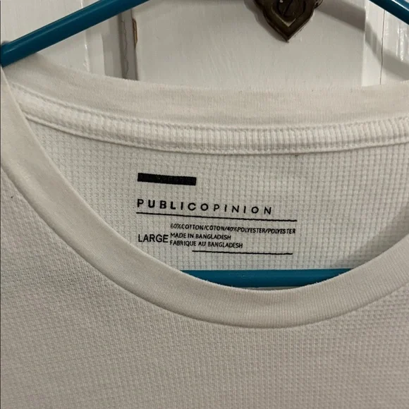 Fashionable White Long Sleeve Tee - Picture 3 of 3